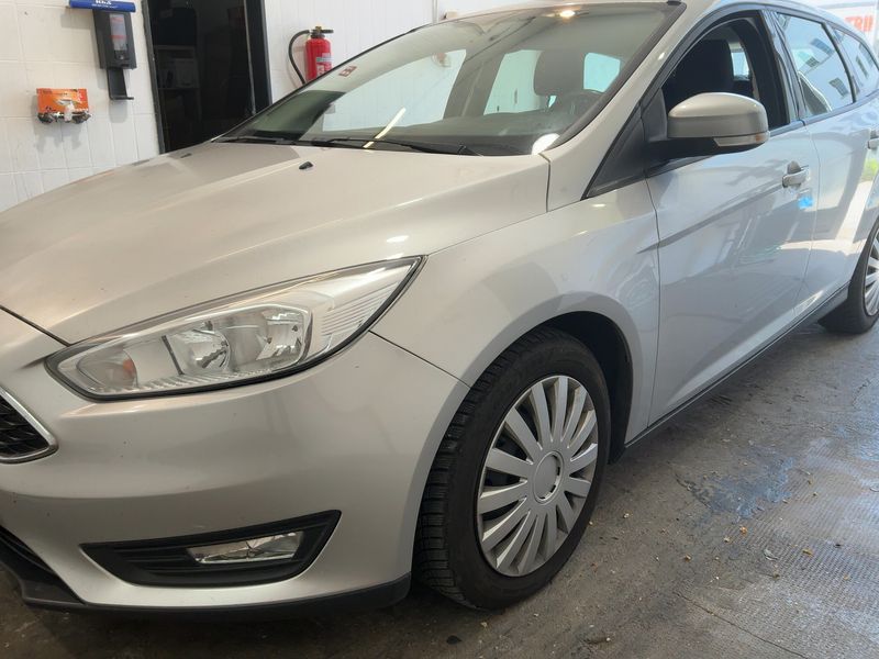 Ford Focus 1.5 TDCi Business 2017 – снимка 2