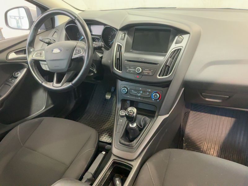 Ford Focus 1.5 TDCi Business 2017 – снимка 18