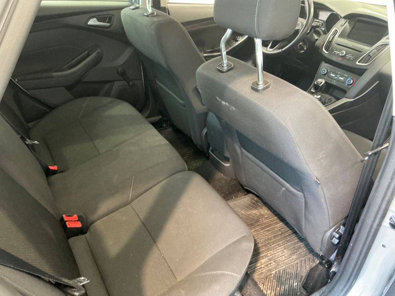 Ford Focus 1.5 TDCi Business 2017 – снимка 33