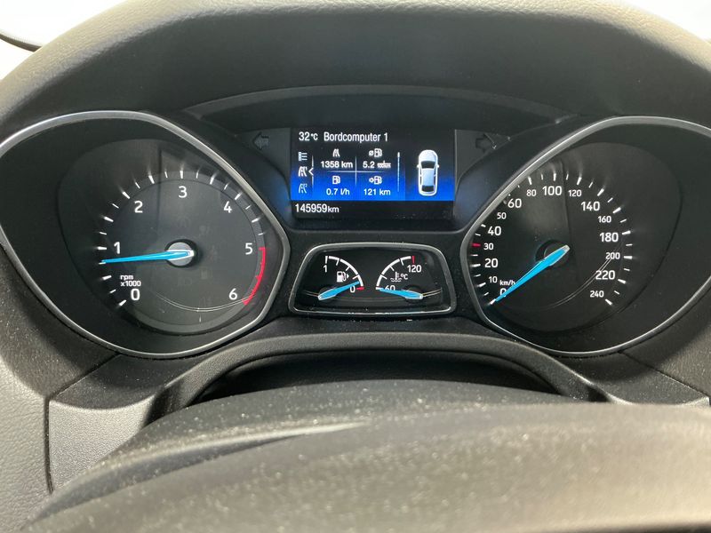 Ford Focus 1.5 TDCi Business 2017 – снимка 19