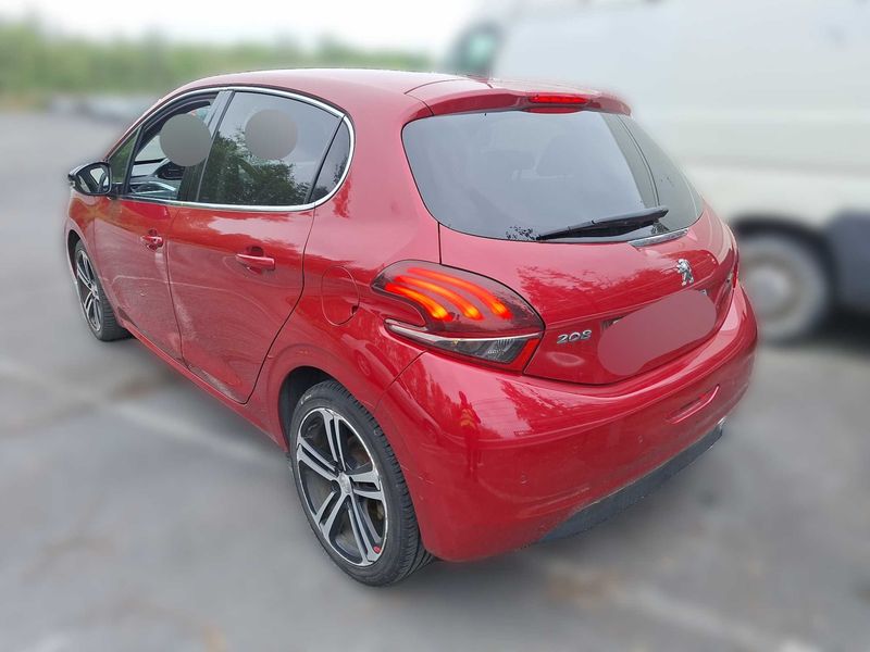 Peugeot 208 1.2 e-THP GT Line 2016 – снимка 3