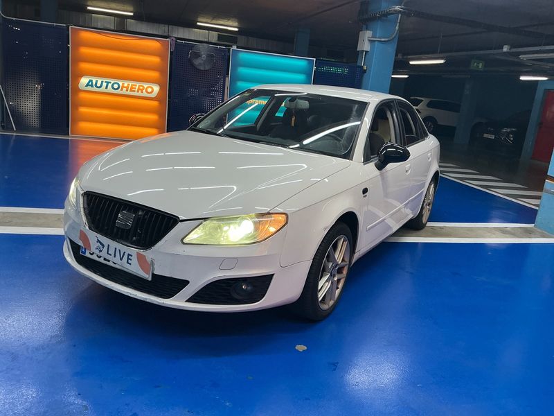 Seat Exeo 2.0 TDI Style 2009 – снимка 1