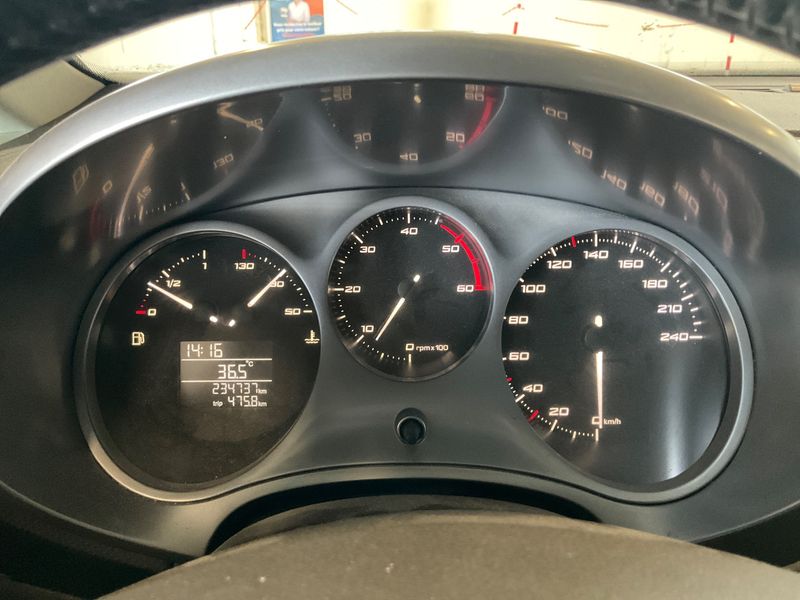 Seat Leon 1.6 TDI Stylance / Style 2010 – снимка 4
