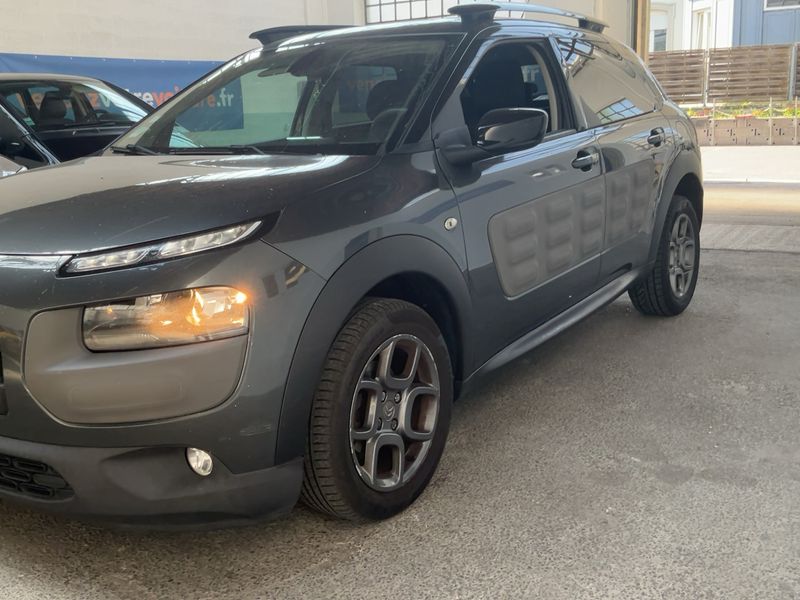 Citroen C4 Cactus 1.6 Blue-HDi Shine 2015 – снимка 2