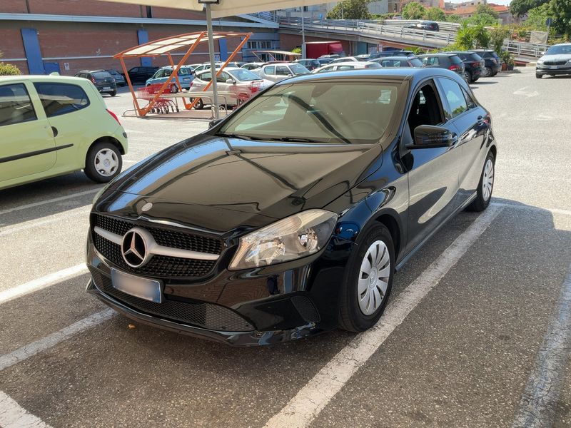 Mercedes-Benz A-Klasse A 180 CDI BlueEfficiency Executive 2016 – снимка 1
