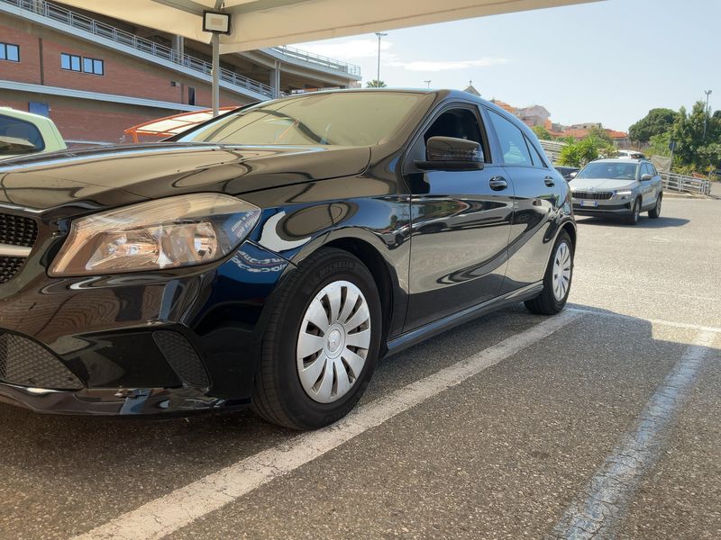 Mercedes-Benz A-Klasse A 180 CDI BlueEfficiency Executive 2016 – снимка 2