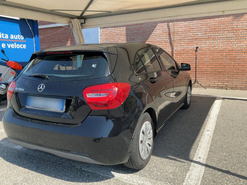 Mercedes-Benz A-Klasse A 180 CDI BlueEfficiency Executive 2016 – снимка 8