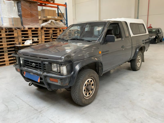 Nissan Pick-up 2.5 Diesel King Cab 4x4 1990 – снимка 1