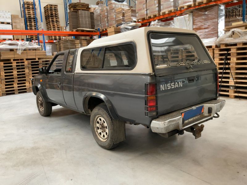 Nissan Pick-up 2.5 Diesel King Cab 4x4 1990 – снимка 6