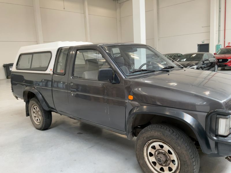 Nissan Pick-up 2.5 Diesel King Cab 4x4 1990 – снимка 12