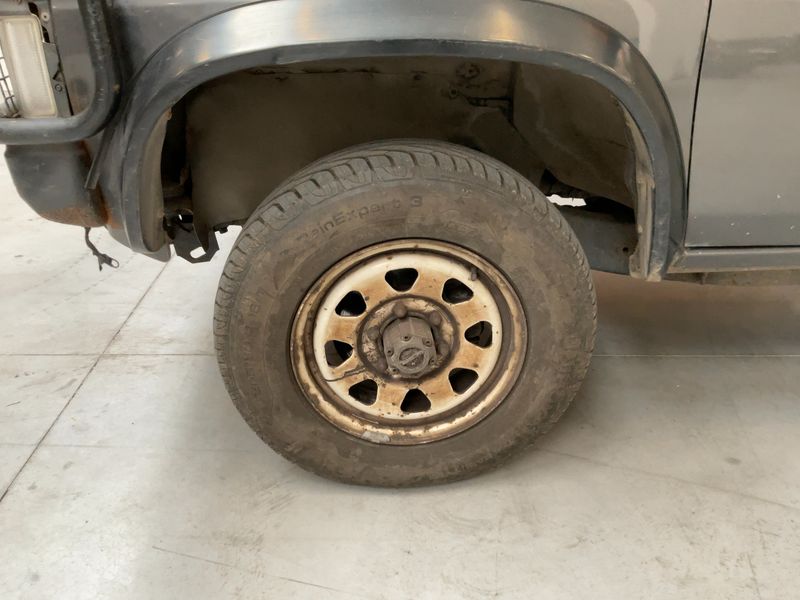 Nissan Pick-up 2.5 Diesel King Cab 4x4 1990 – снимка 3