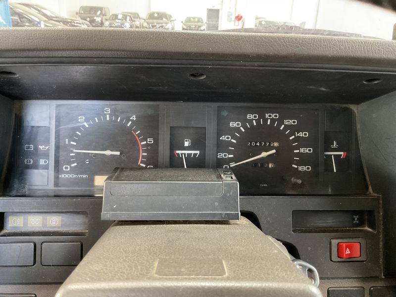 Nissan Pick-up 2.5 Diesel King Cab 4x4 1990 – снимка 18