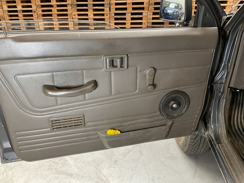 Nissan Pick-up 2.5 Diesel King Cab 4x4 1990 – снимка 35
