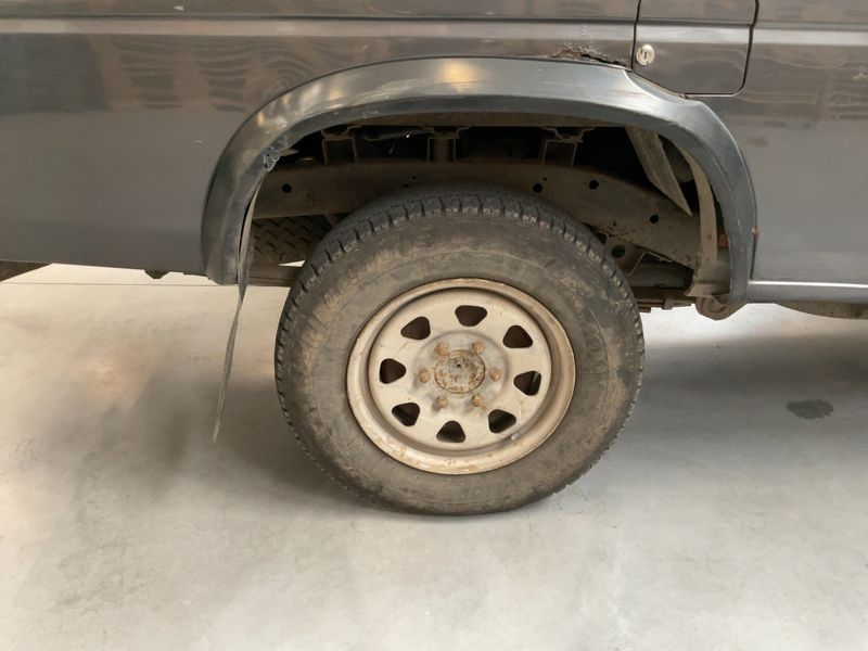 Nissan Pick-up 2.5 Diesel King Cab 4x4 1990 – снимка 9