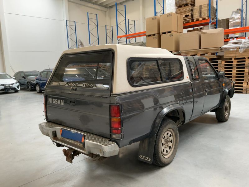 Nissan Pick-up 2.5 Diesel King Cab 4x4 1990 – снимка 8