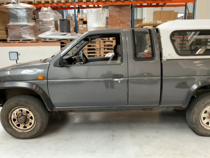 Nissan Pick-up 2.5 Diesel King Cab 4x4 1990 – снимка 4