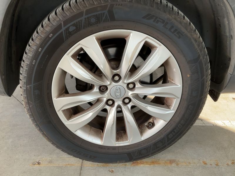 Kia Sorento 2.2 CRDi Spirit 4WD 2010 – снимка 9