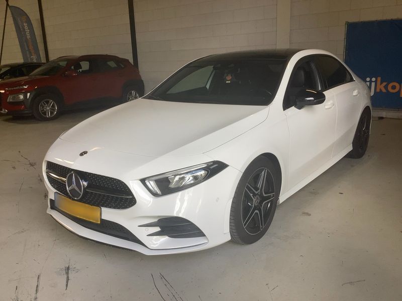 Mercedes-Benz A-Klasse Limousine A 200 AMG Line 2019 – снимка 1