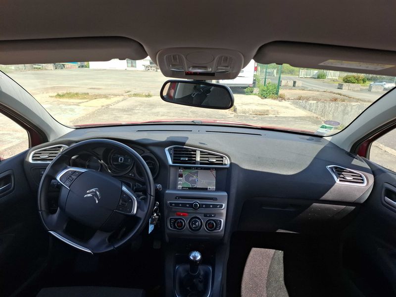 Citroen C4 1.2 PureTech Selection 2016 – снимка 11