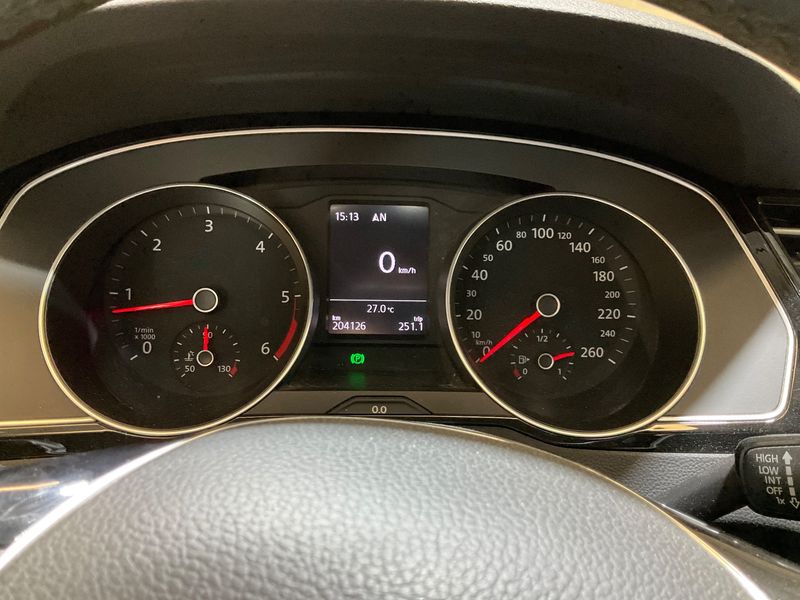 Volkswagen Passat 1.6 TDI Comfortline BlueMotion Tech 2015 – снимка 18