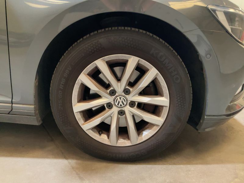 Volkswagen Passat 1.6 TDI Comfortline BlueMotion Tech 2015 – снимка на щета 11