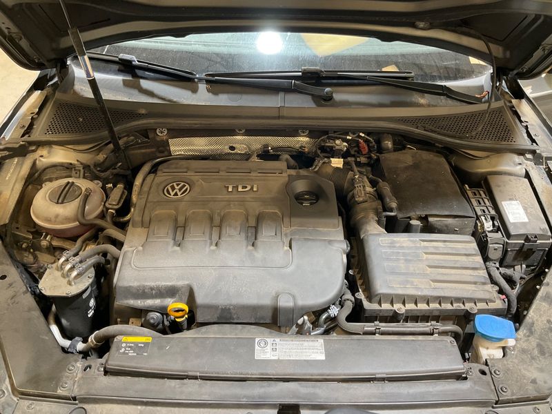 Volkswagen Passat 1.6 TDI Comfortline BlueMotion Tech 2015 – снимка 28