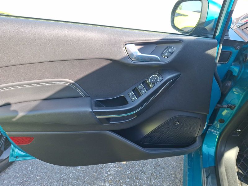 Ford Fiesta 1.0 EcoBoost ST-Line 2018 – снимка 24