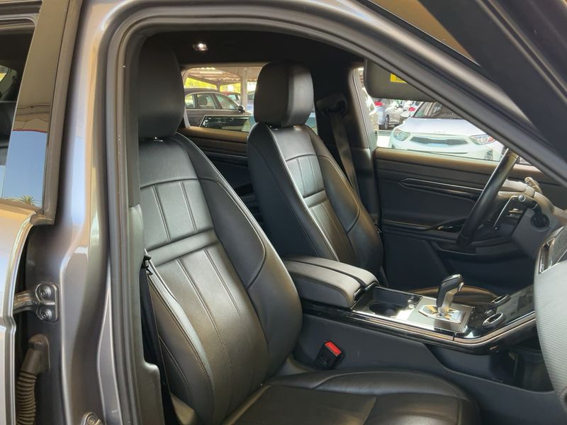 Land Rover Evoque D165 Mild-Hybrid R-Dynamic 2022 – снимка 16