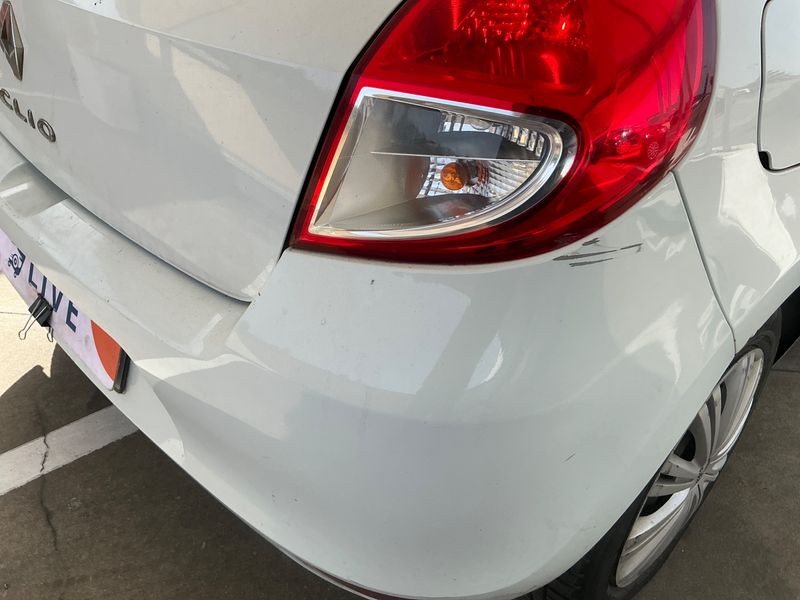 Renault Clio 1.5 dCi Expression 2010 – снимка 6