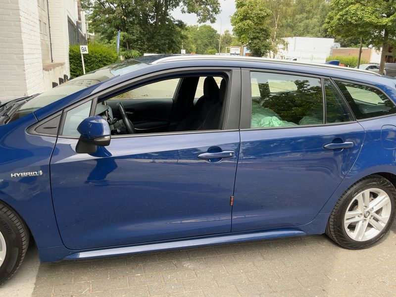 Toyota Corolla 1.8 Hybrid Style 2019 – снимка 4
