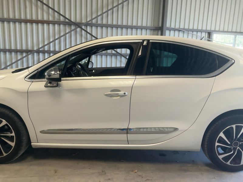 DS Automobiles DS4 1.2 PureTech Connected Chic 2018 – снимка 4