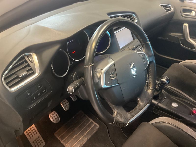 DS Automobiles DS4 1.2 PureTech Connected Chic 2018 – снимка 23