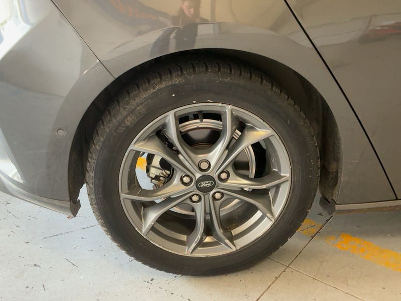 Ford Focus 1.0 EcoBoost Mild-Hybrid ST-Line 2020 – снимка 9