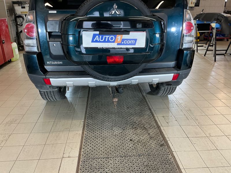 Mitsubishi Pajero 3.2 DI-D Intense 2008 – снимка 45