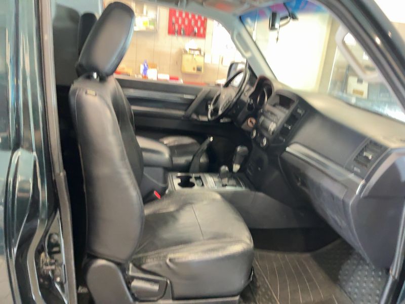 Mitsubishi Pajero 3.2 DI-D Intense 2008 – снимка 16