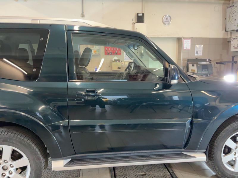 Mitsubishi Pajero 3.2 DI-D Intense 2008 – снимка 10