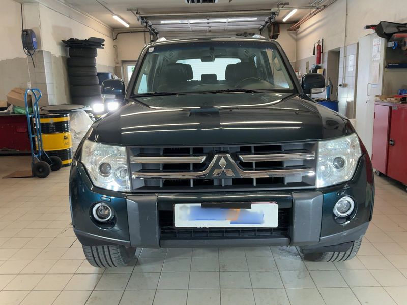 Mitsubishi Pajero 3.2 DI-D Intense 2008 – снимка 14