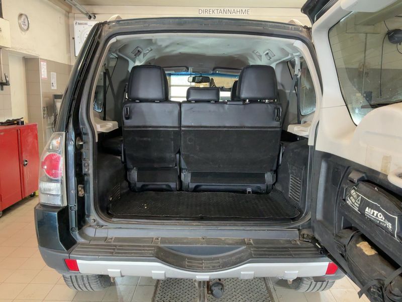 Mitsubishi Pajero 3.2 DI-D Intense 2008 – снимка 15