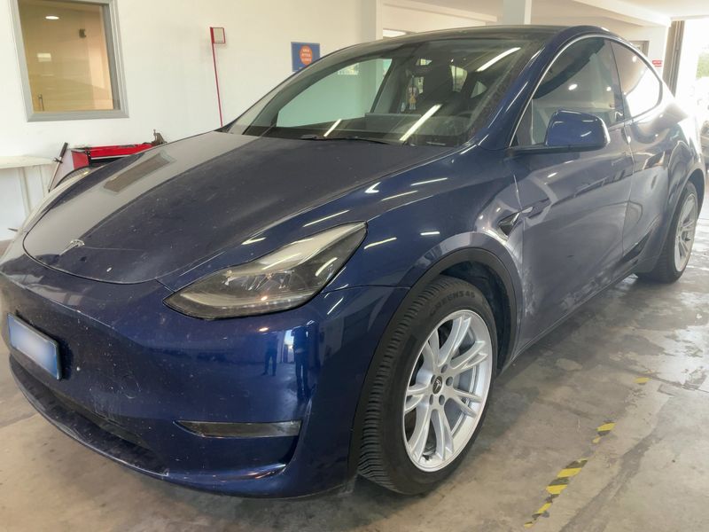 Tesla Model Y Max Range Dual AWD AWD 2022 – снимка 2