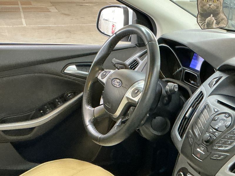 Ford Focus 1.0 EcoBoost Titanium 2012 – снимка 24