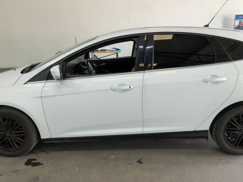 Ford Focus 1.0 EcoBoost Titanium 2012 – снимка 4