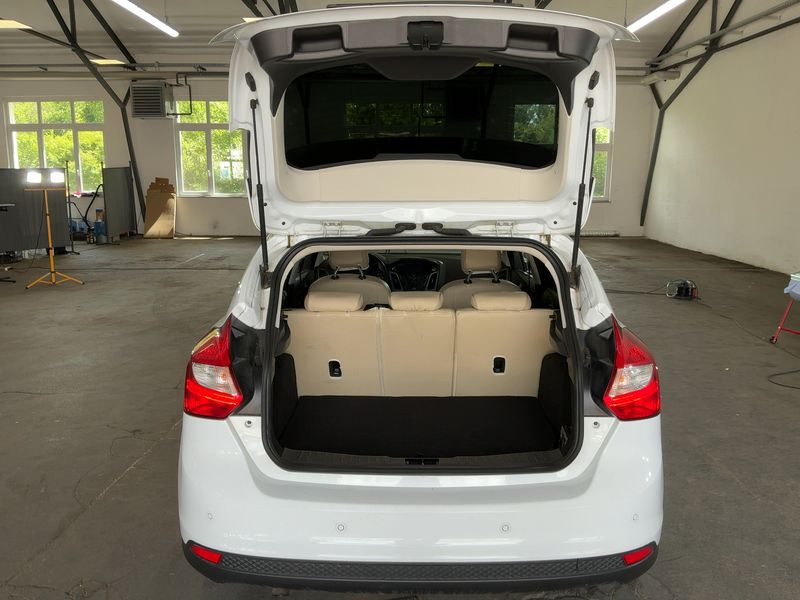 Ford Focus 1.0 EcoBoost Titanium 2012 – снимка 15