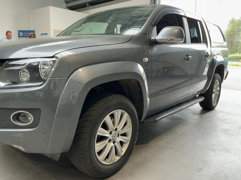 Volkswagen Amarok 2.0 TDI Highline DoubleCab 4Motion 2015 – снимка 2
