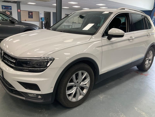 Volkswagen Tiguan 2.0 TDI Carat Exclusive BlueMotion Tech 2018 – снимка 2