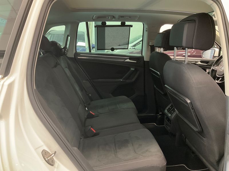 Volkswagen Tiguan 2.0 TDI Carat Exclusive BlueMotion Tech 2018 – снимка 19