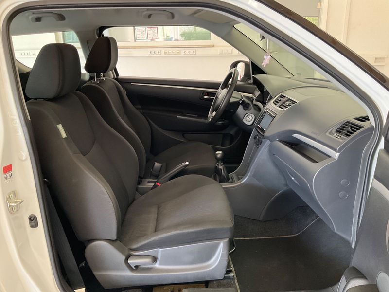 Suzuki Swift 1.2 BlackWhite 2012 – снимка 3