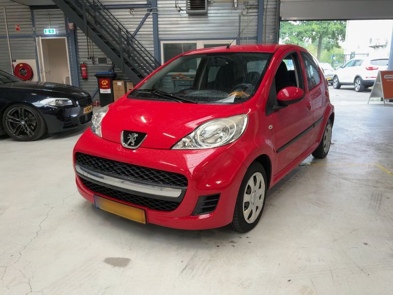 Peugeot 107 1.0 Filou 2011 – снимка 1