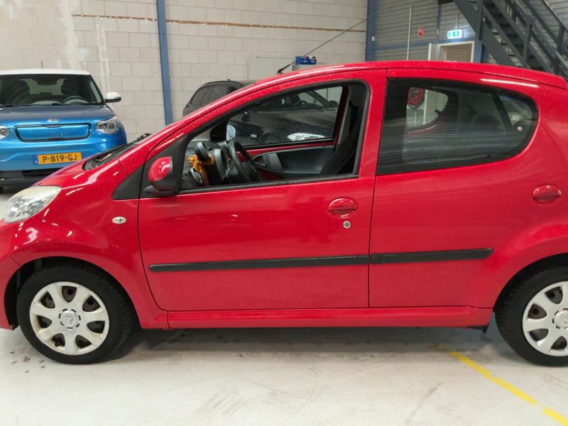 Peugeot 107 1.0 Filou 2011 – снимка 4