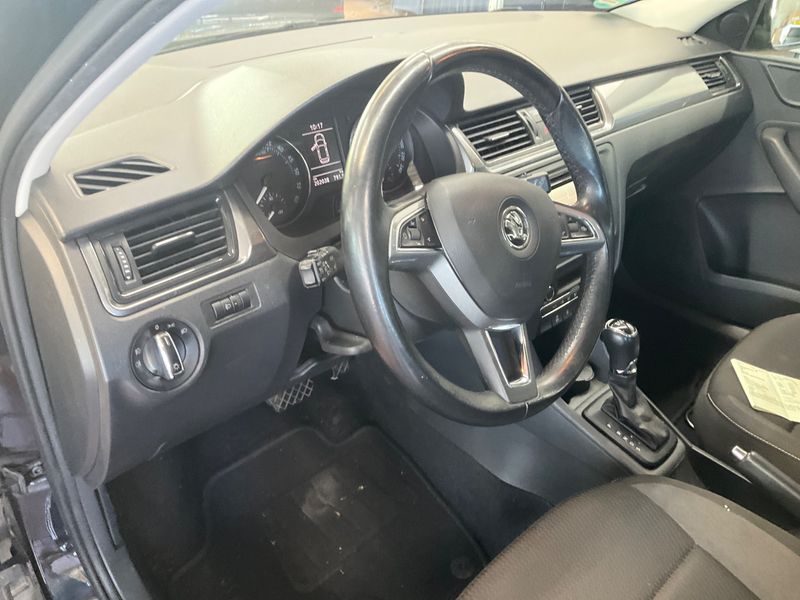 Skoda Rapid Spaceback 1.6 TDI Ambition 2015 – снимка 28