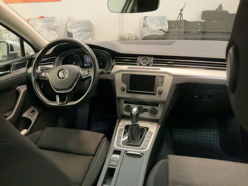 Volkswagen Passat 2.0 TDI Comfortline BlueMotion Tech 2016 – снимка 17